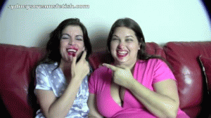 sydneyscreams4u.com - 75. Lesbian Lipstick Kissing & Smearing thumbnail